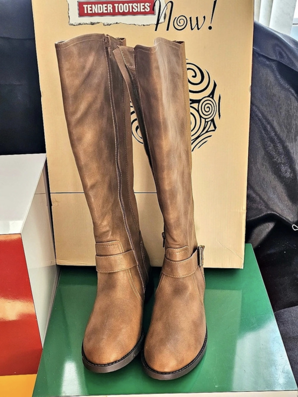 ❗️TENDER TOOTSIES NOW  Tall Boots  Brown Size 6.M .  NWT ❗️